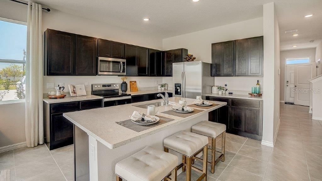 For Sale: $319,990 (3 beds, 2 baths, 1673 Square Feet)