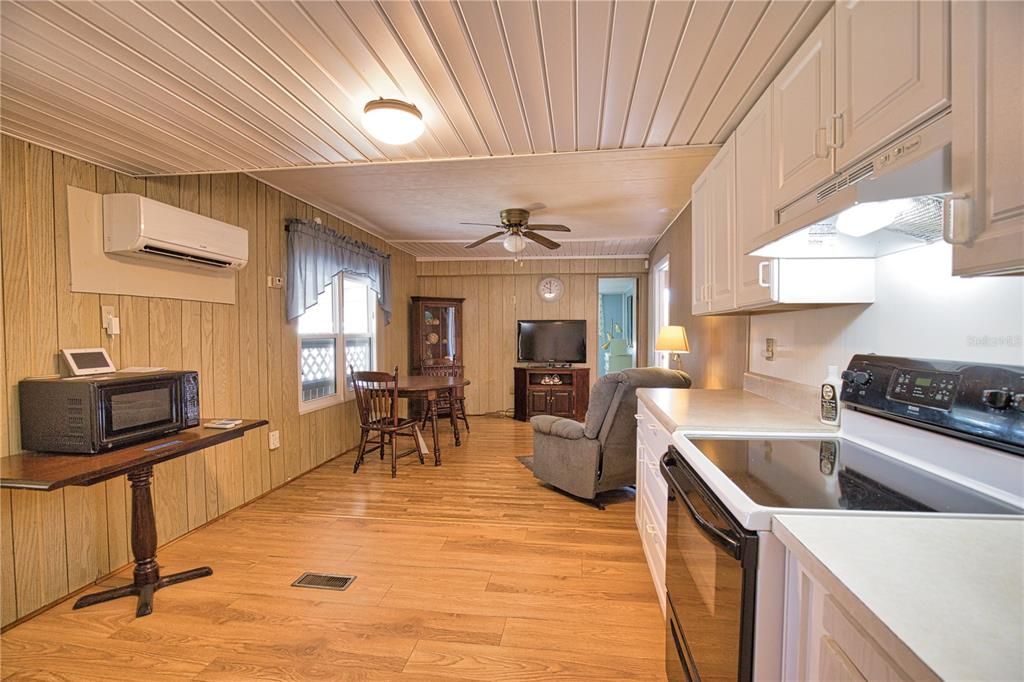 Activo con contrato: $90,000 (2 camas, 2 baños, 1150 Pies cuadrados)