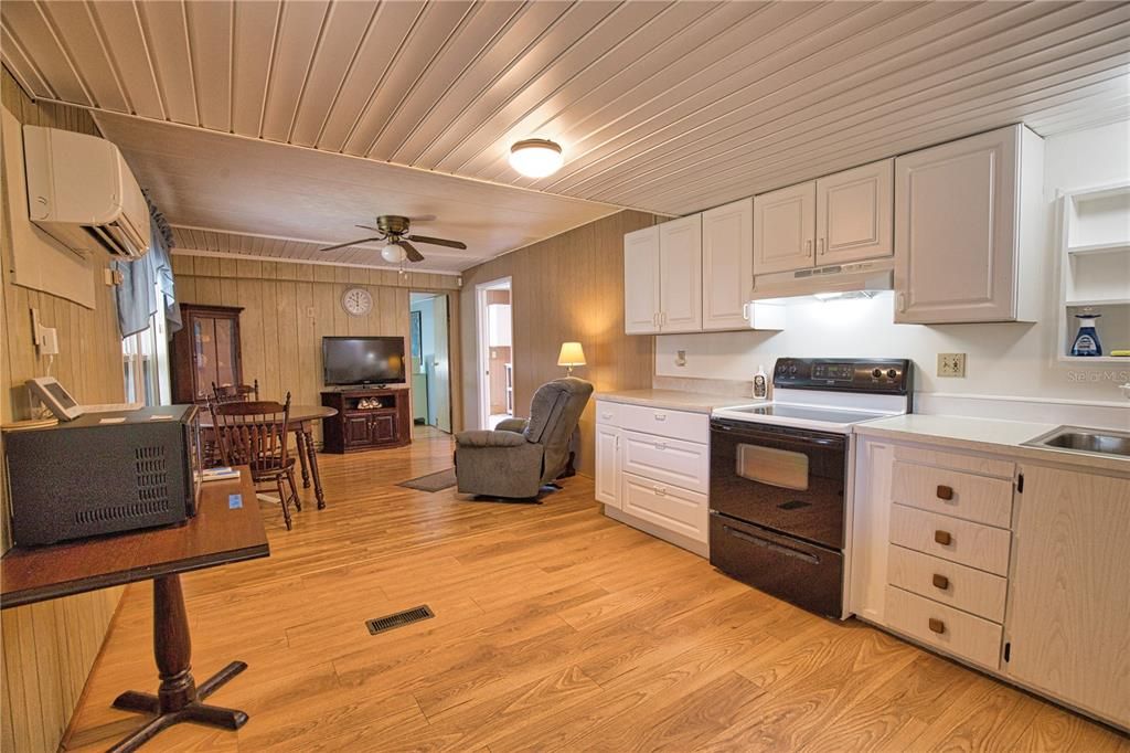 Activo con contrato: $90,000 (2 camas, 2 baños, 1150 Pies cuadrados)