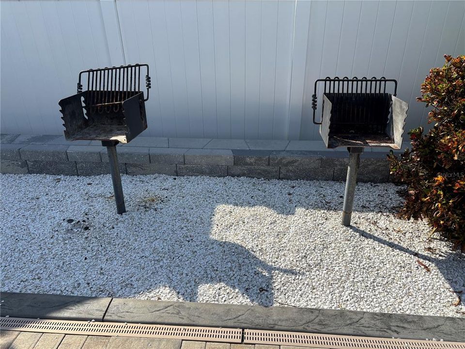 For Rent: $1,950 (2 beds, 2 baths, 1000 Square Feet)