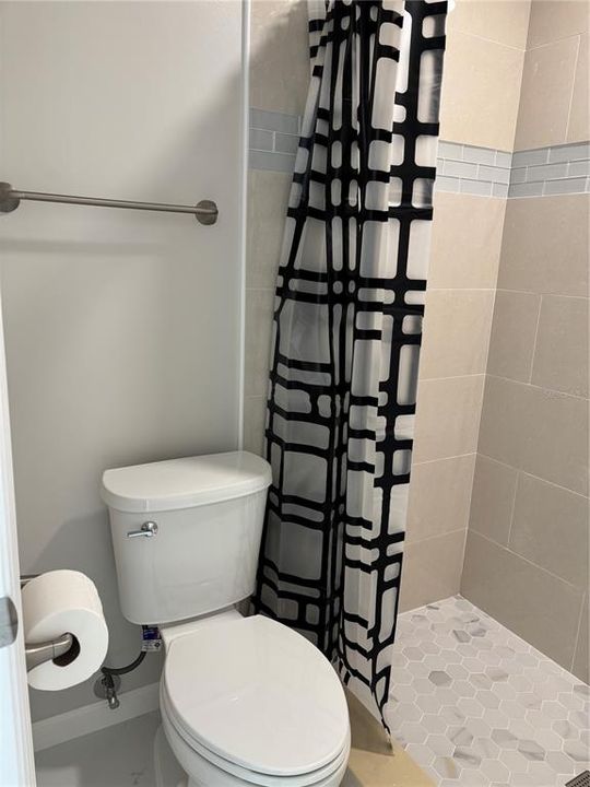 For Rent: $1,950 (2 beds, 2 baths, 1000 Square Feet)