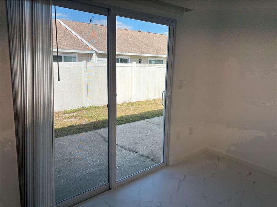 For Rent: $1,950 (2 beds, 2 baths, 1000 Square Feet)