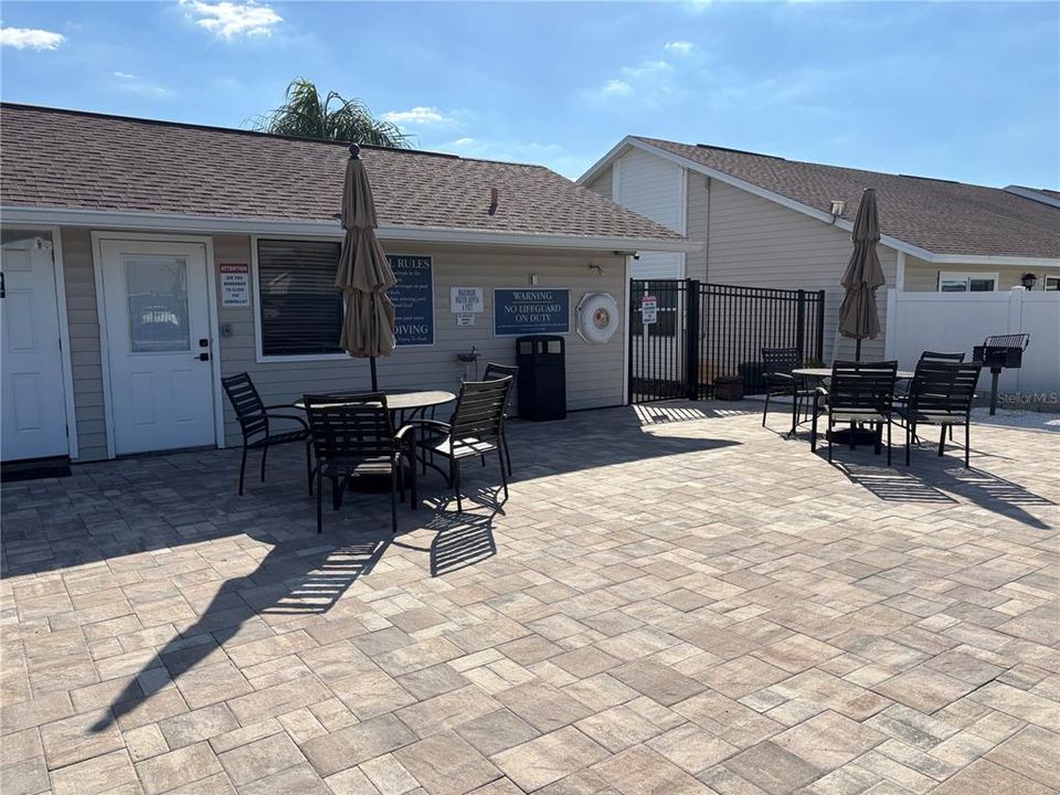 For Rent: $1,950 (2 beds, 2 baths, 1000 Square Feet)