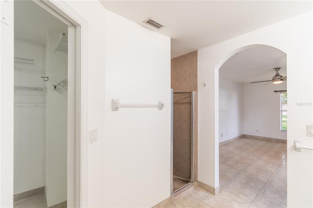 Под контрактом: $1,950 (3 спален, 2 ванн, 1531 Квадратных фут)