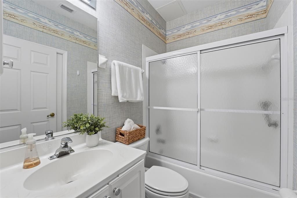 待售: $400,000 (2 贝兹, 2 浴室, 1599 平方英尺)