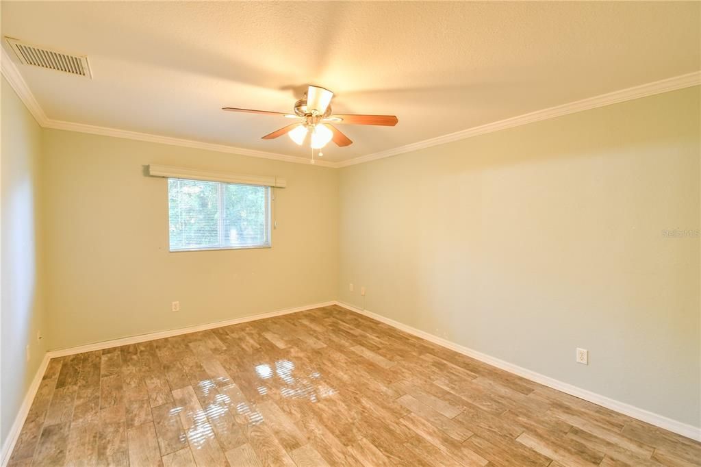 В аренду: $2,000 (3 спален, 2 ванн, 1212 Квадратных фут)