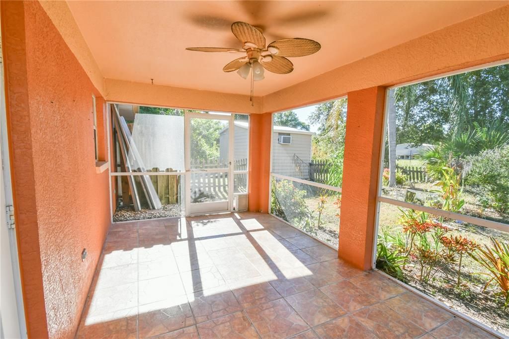 В аренду: $2,000 (3 спален, 2 ванн, 1212 Квадратных фут)