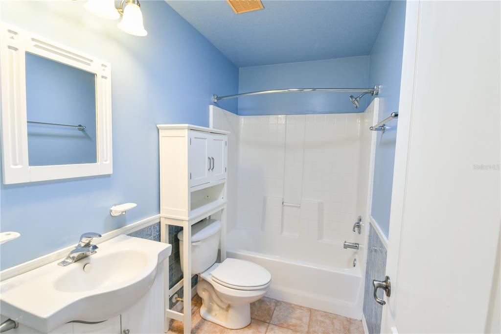 В аренду: $2,000 (3 спален, 2 ванн, 1212 Квадратных фут)