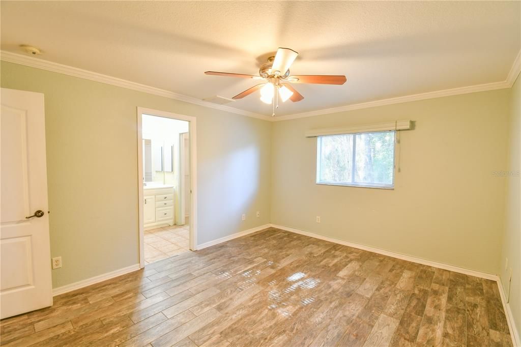 В аренду: $2,000 (3 спален, 2 ванн, 1212 Квадратных фут)