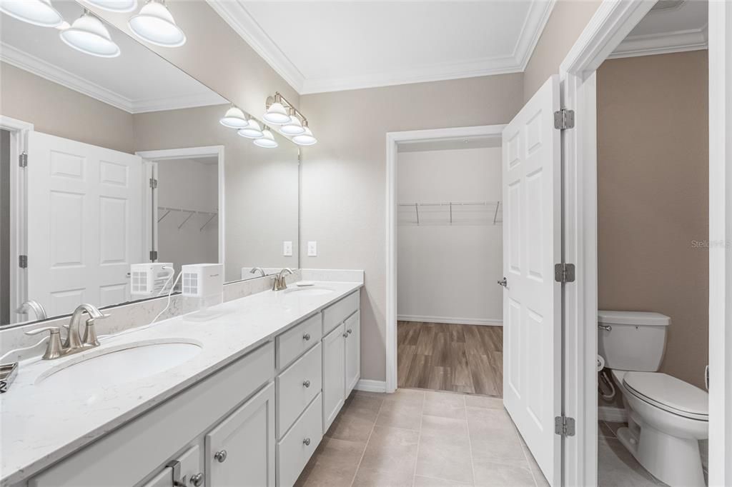 For Sale: $375,000 (2 beds, 2 baths, 1595 Square Feet)