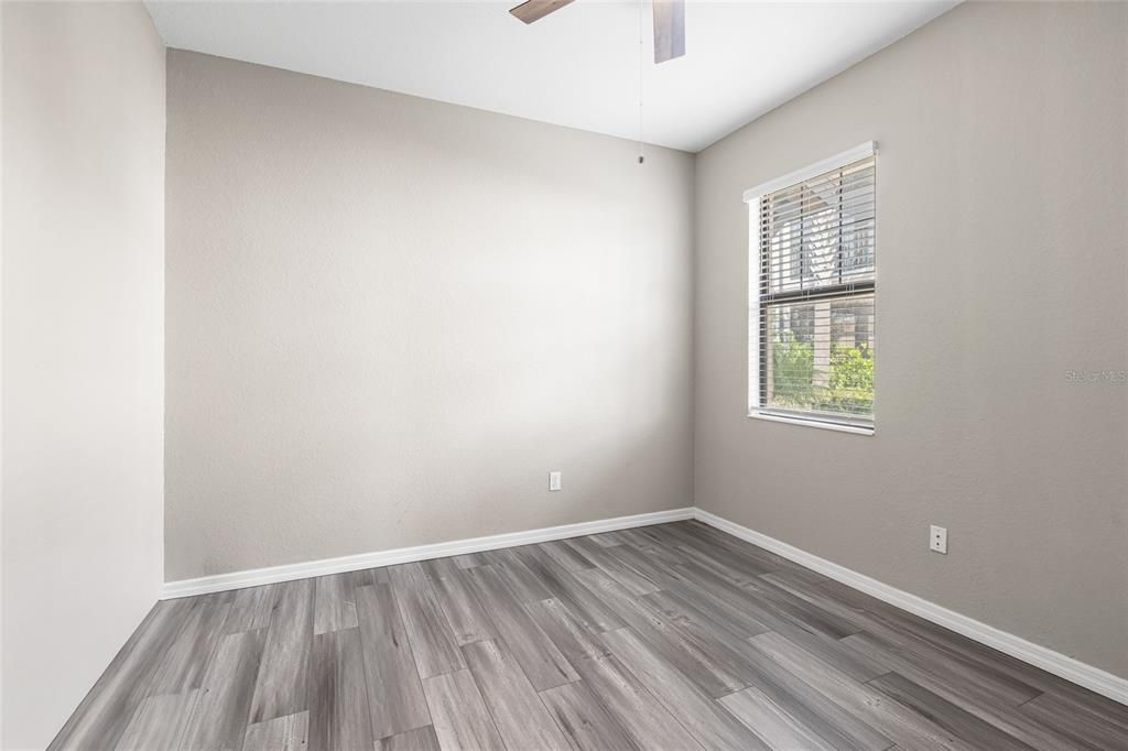 For Sale: $375,000 (2 beds, 2 baths, 1595 Square Feet)