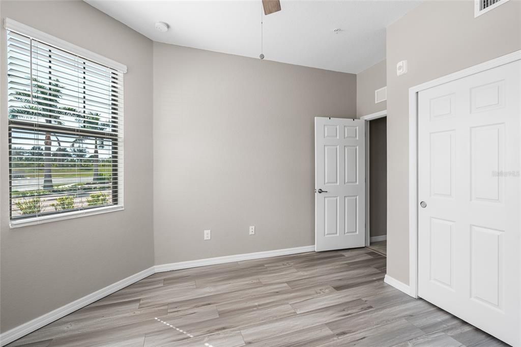 For Sale: $375,000 (2 beds, 2 baths, 1595 Square Feet)