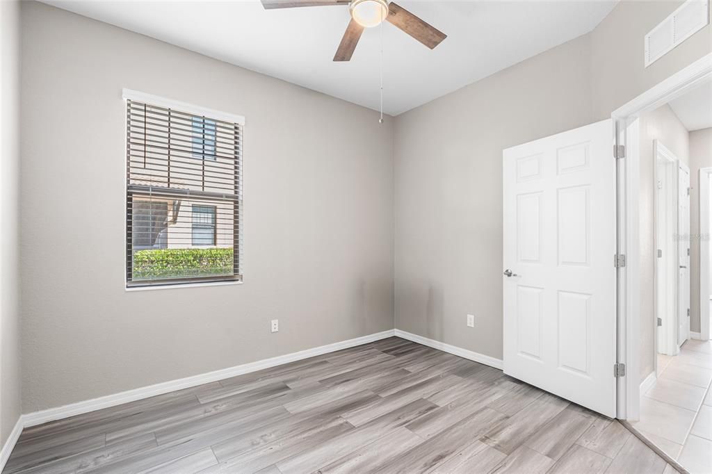 For Sale: $375,000 (2 beds, 2 baths, 1595 Square Feet)