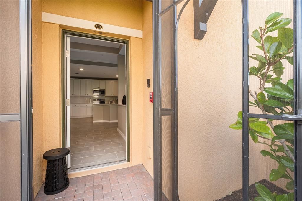 For Sale: $375,000 (2 beds, 2 baths, 1595 Square Feet)