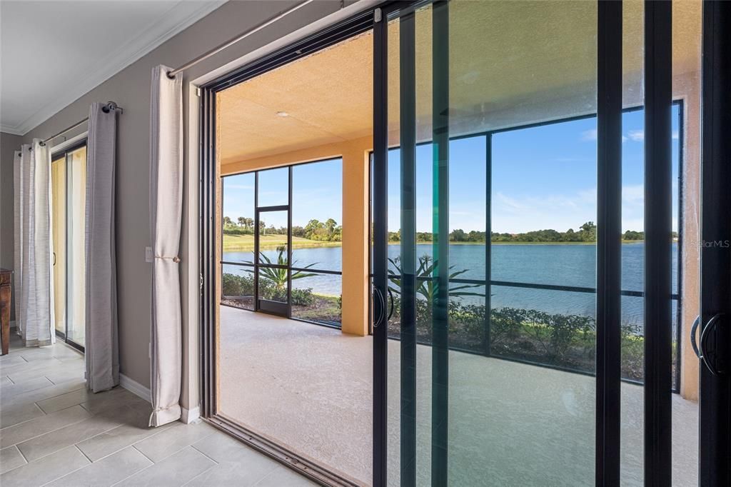 For Sale: $375,000 (2 beds, 2 baths, 1595 Square Feet)