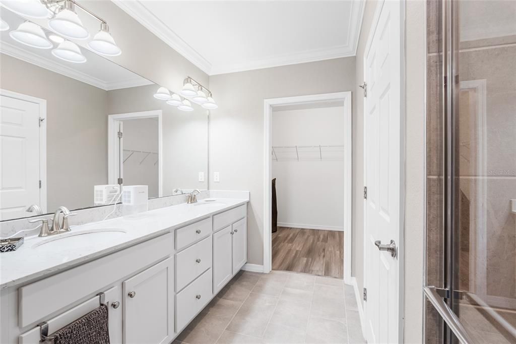 For Sale: $375,000 (2 beds, 2 baths, 1595 Square Feet)