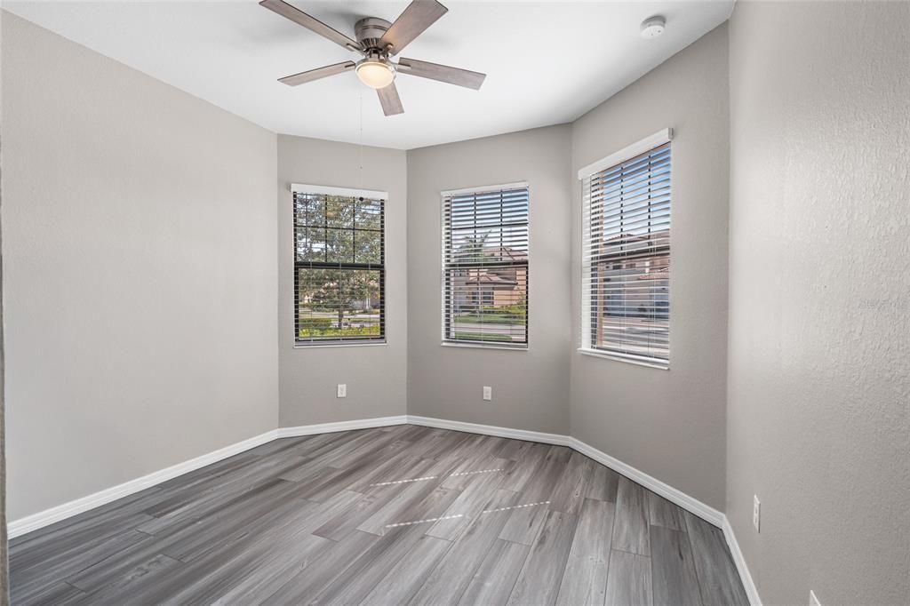 For Sale: $375,000 (2 beds, 2 baths, 1595 Square Feet)