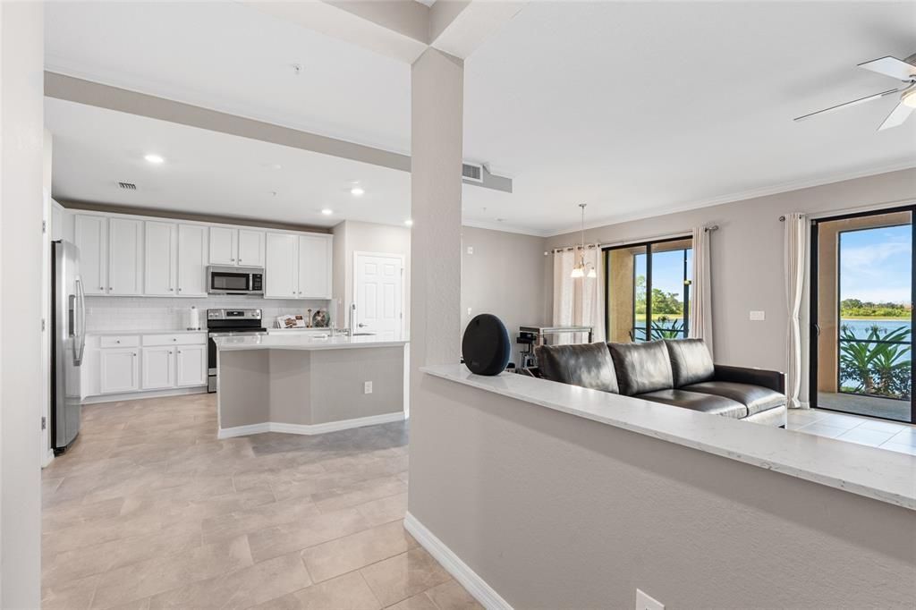 For Sale: $375,000 (2 beds, 2 baths, 1595 Square Feet)