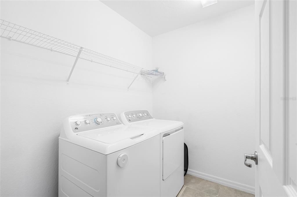 For Sale: $375,000 (2 beds, 2 baths, 1595 Square Feet)