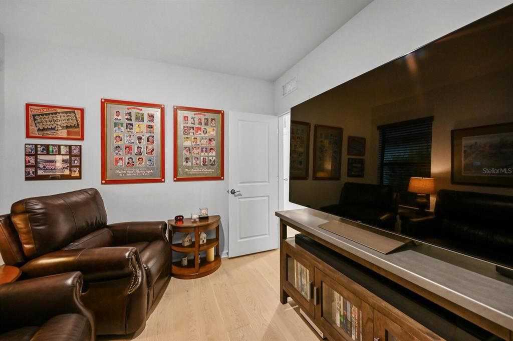 For Sale: $539,900 (4 beds, 2 baths, 1591 Square Feet)