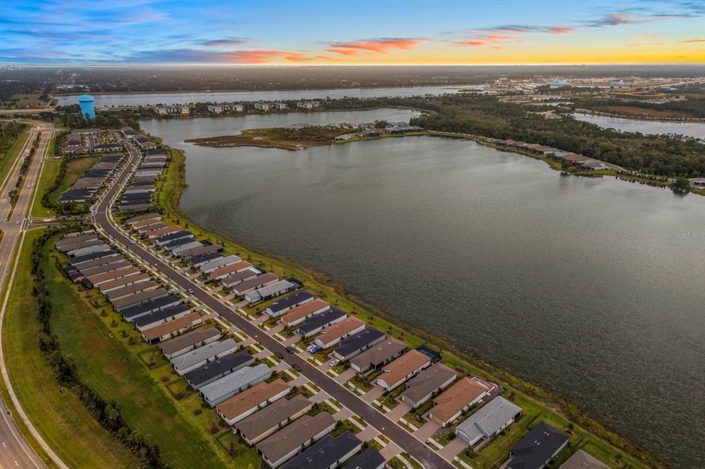 For Sale: $539,900 (4 beds, 2 baths, 1591 Square Feet)