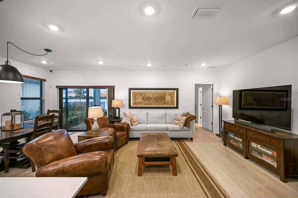 For Sale: $539,900 (4 beds, 2 baths, 1591 Square Feet)