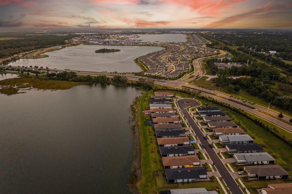 For Sale: $539,900 (4 beds, 2 baths, 1591 Square Feet)