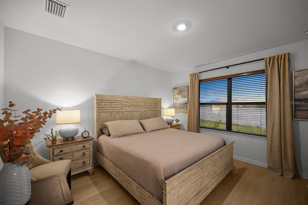 For Sale: $539,900 (4 beds, 2 baths, 1591 Square Feet)