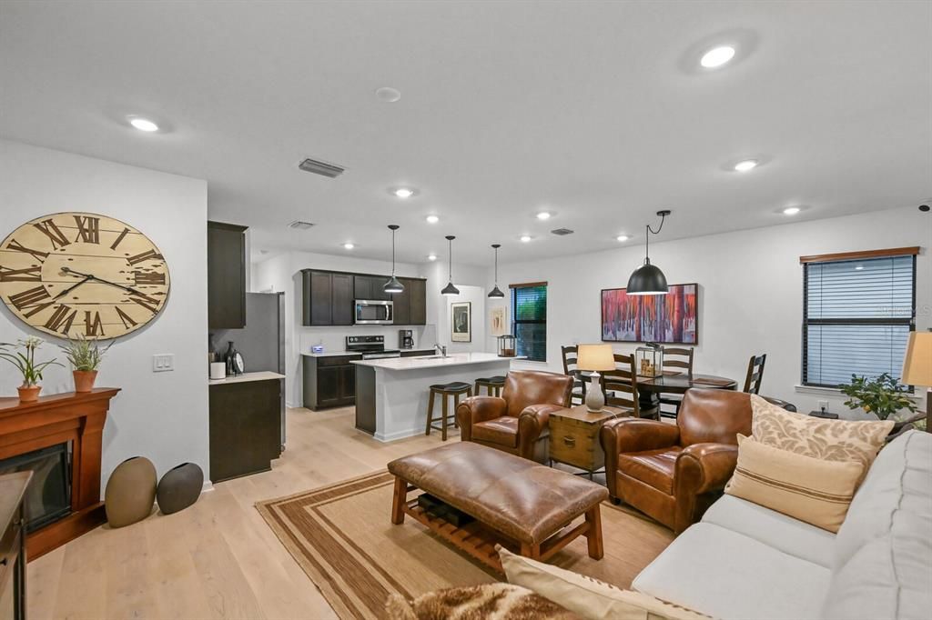 For Sale: $539,900 (4 beds, 2 baths, 1591 Square Feet)