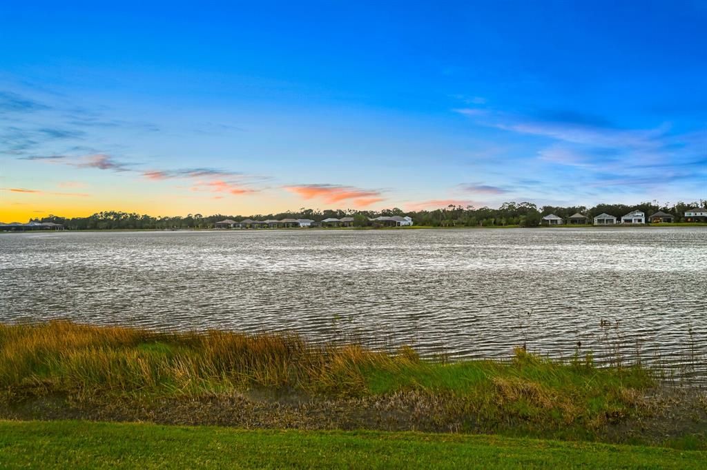 For Sale: $539,900 (4 beds, 2 baths, 1591 Square Feet)