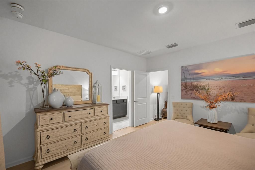 For Sale: $539,900 (4 beds, 2 baths, 1591 Square Feet)