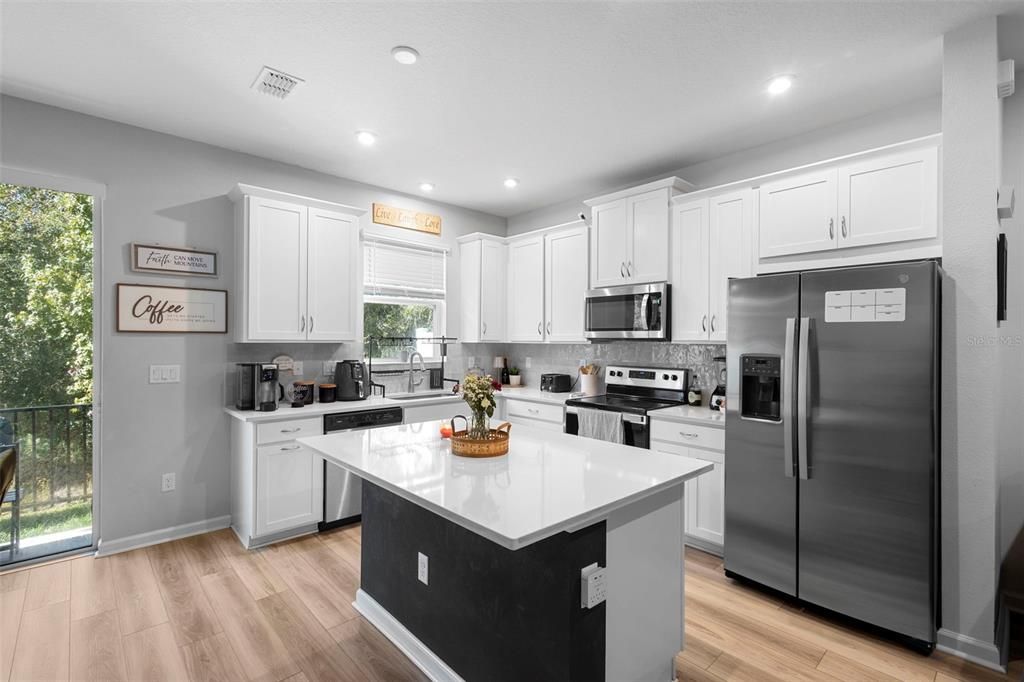 待售: $420,000 (3 贝兹, 2 浴室, 1532 平方英尺)