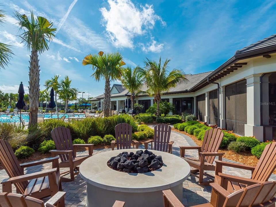 For Sale: $845,000 (3 beds, 2 baths, 2008 Square Feet)