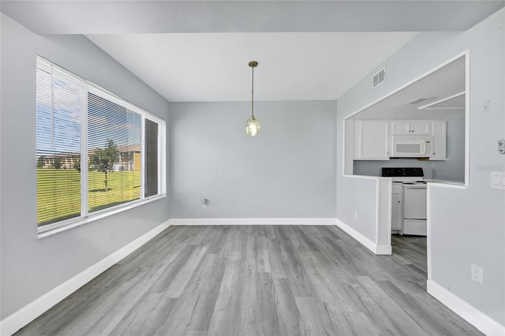 For Sale: $305,000 (4 beds, 3 baths, 1850 Square Feet)