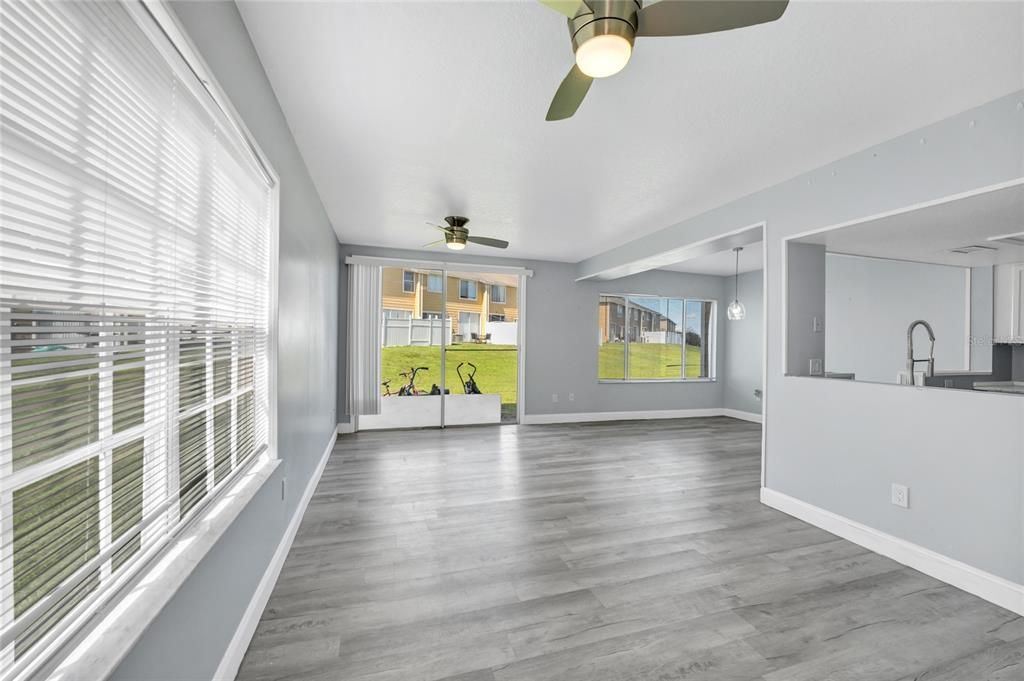 For Sale: $305,000 (4 beds, 3 baths, 1850 Square Feet)