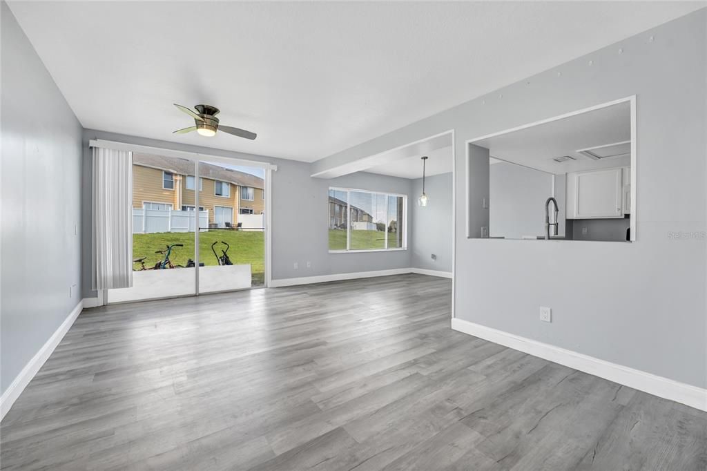 For Sale: $305,000 (4 beds, 3 baths, 1850 Square Feet)