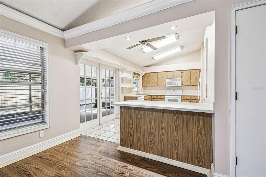 待售: $350,000 (3 贝兹, 2 浴室, 1616 平方英尺)