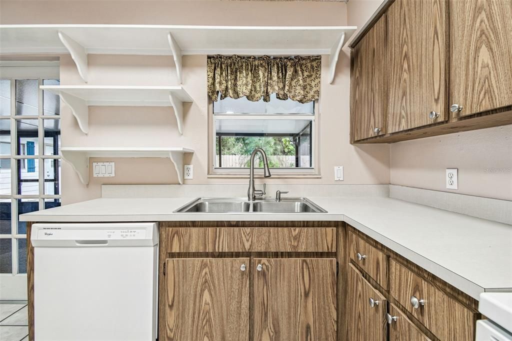 待售: $350,000 (3 贝兹, 2 浴室, 1616 平方英尺)