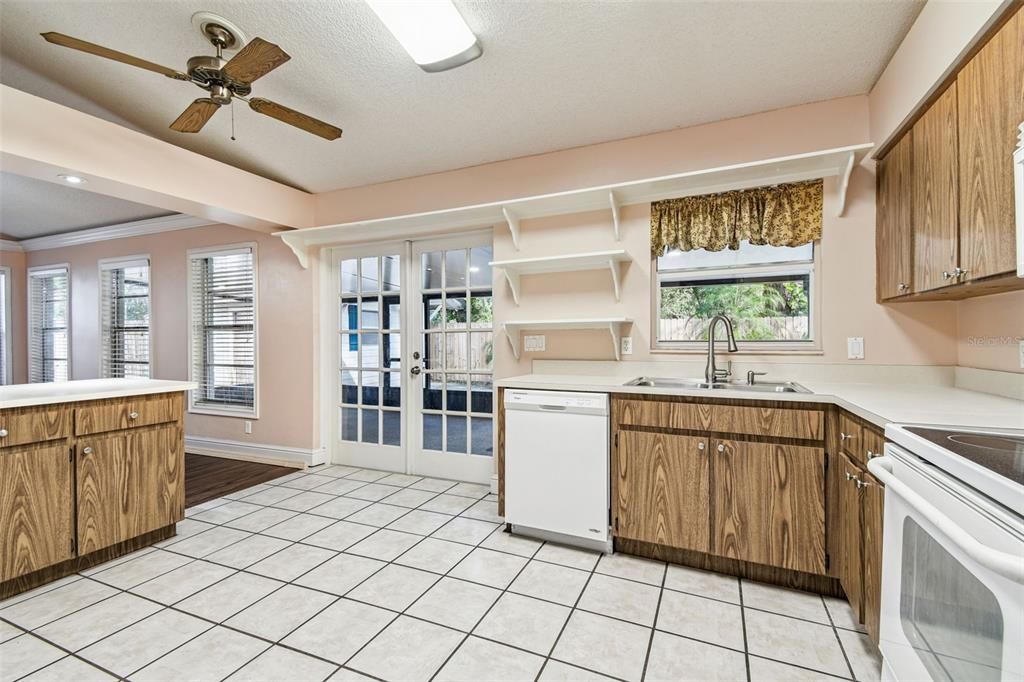 待售: $350,000 (3 贝兹, 2 浴室, 1616 平方英尺)