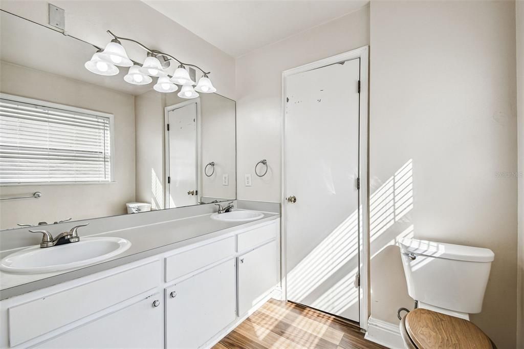 待售: $350,000 (3 贝兹, 2 浴室, 1616 平方英尺)