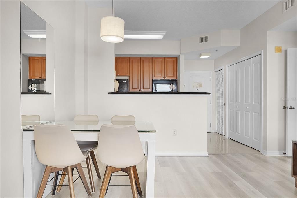 Activo con contrato: $154,900 (1 camas, 1 baños, 671 Pies cuadrados)