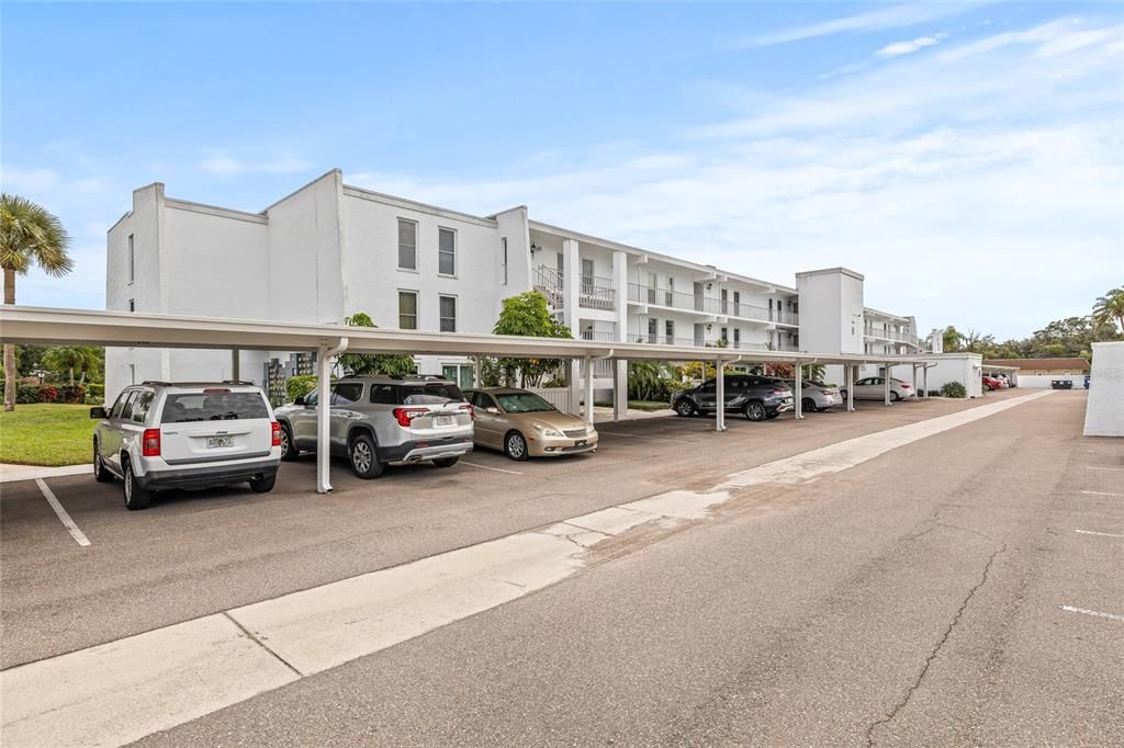 Под контрактом: $110,000 (2 спален, 2 ванн, 1270 Квадратных фут)