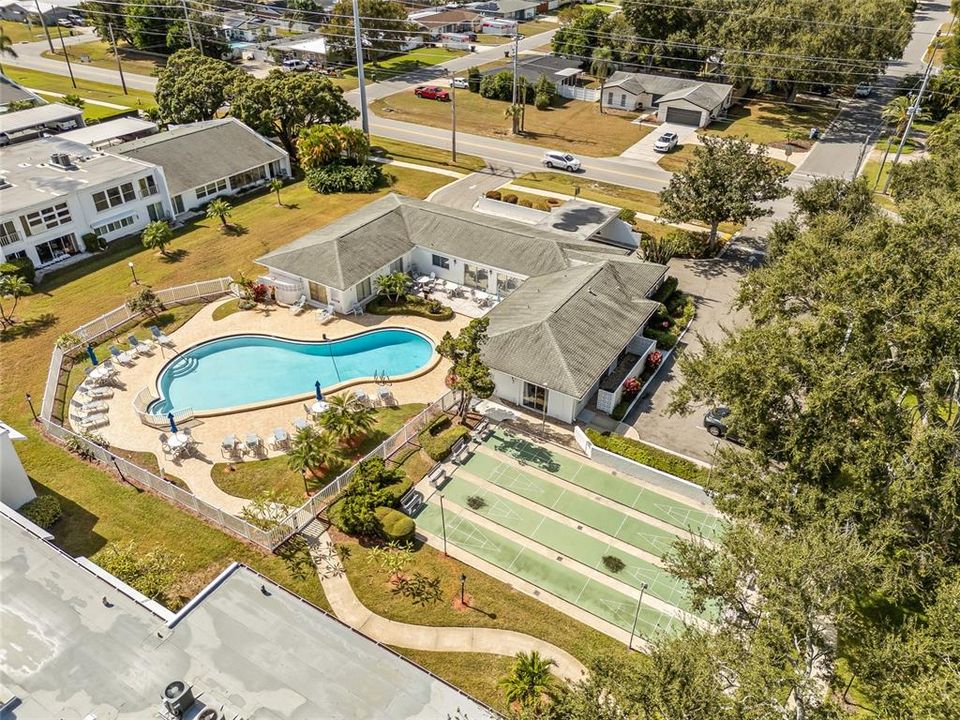 Под контрактом: $110,000 (2 спален, 2 ванн, 1270 Квадратных фут)