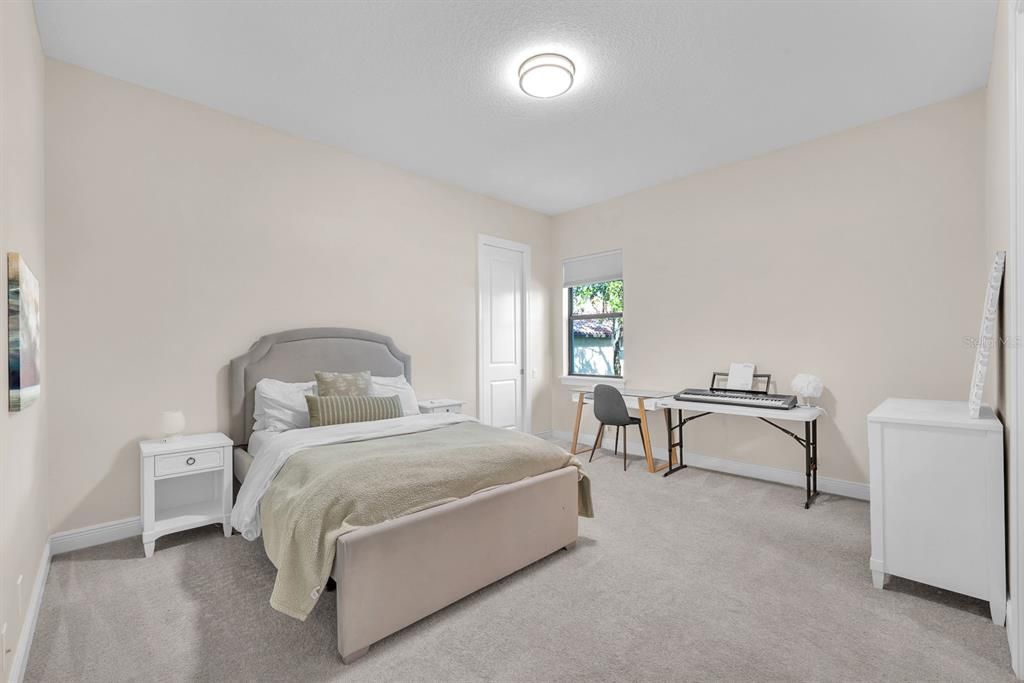 For Sale: $917,000 (4 beds, 4 baths, 3738 Square Feet)