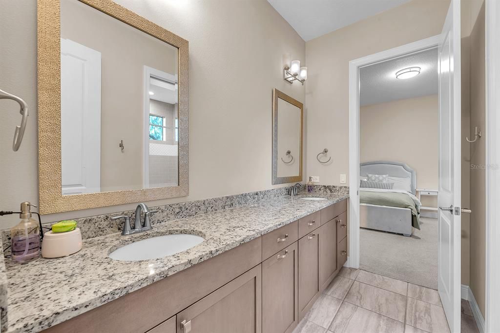 For Sale: $917,000 (4 beds, 4 baths, 3738 Square Feet)