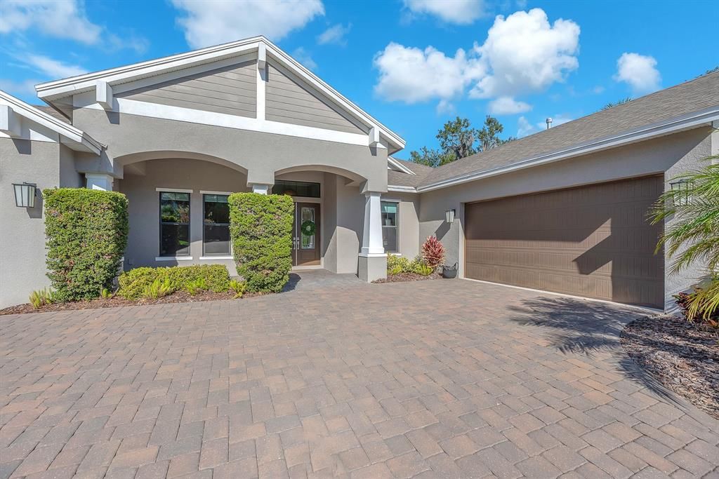 For Sale: $917,000 (4 beds, 4 baths, 3738 Square Feet)