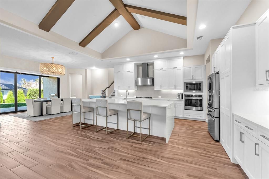 For Sale: $917,000 (4 beds, 4 baths, 3738 Square Feet)