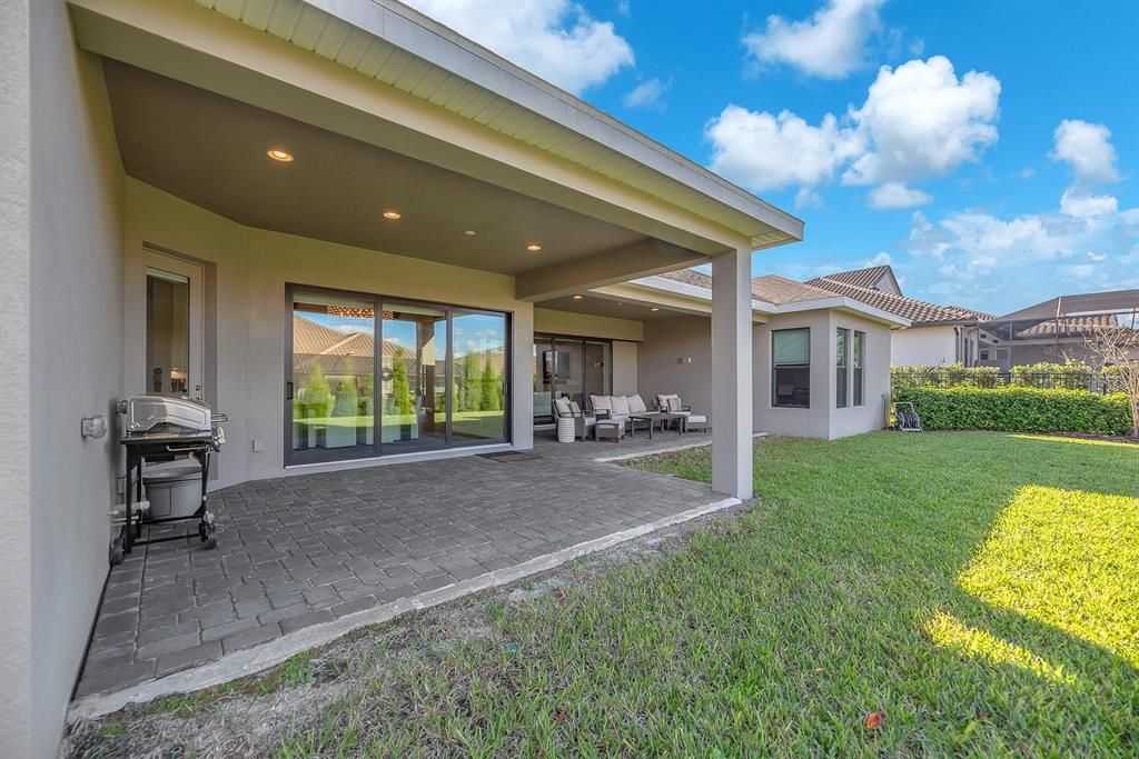 For Sale: $917,000 (4 beds, 4 baths, 3738 Square Feet)