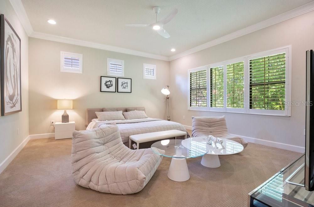 На продажу: $1,450,000 (4 спален, 4 ванн, 3911 Квадратных фут)