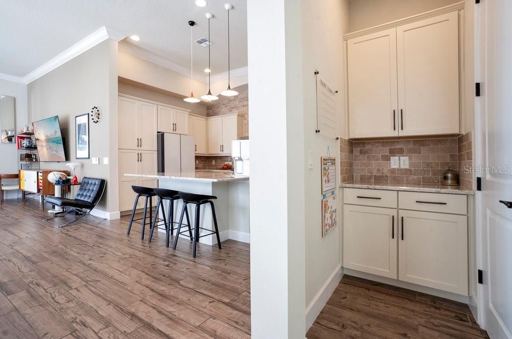 На продажу: $1,450,000 (4 спален, 4 ванн, 3911 Квадратных фут)